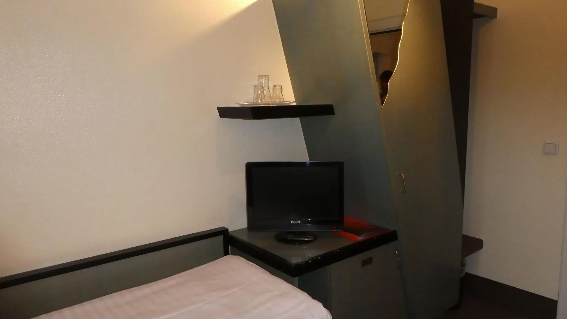 Hotel Monopol City Centre Дюссельдорф