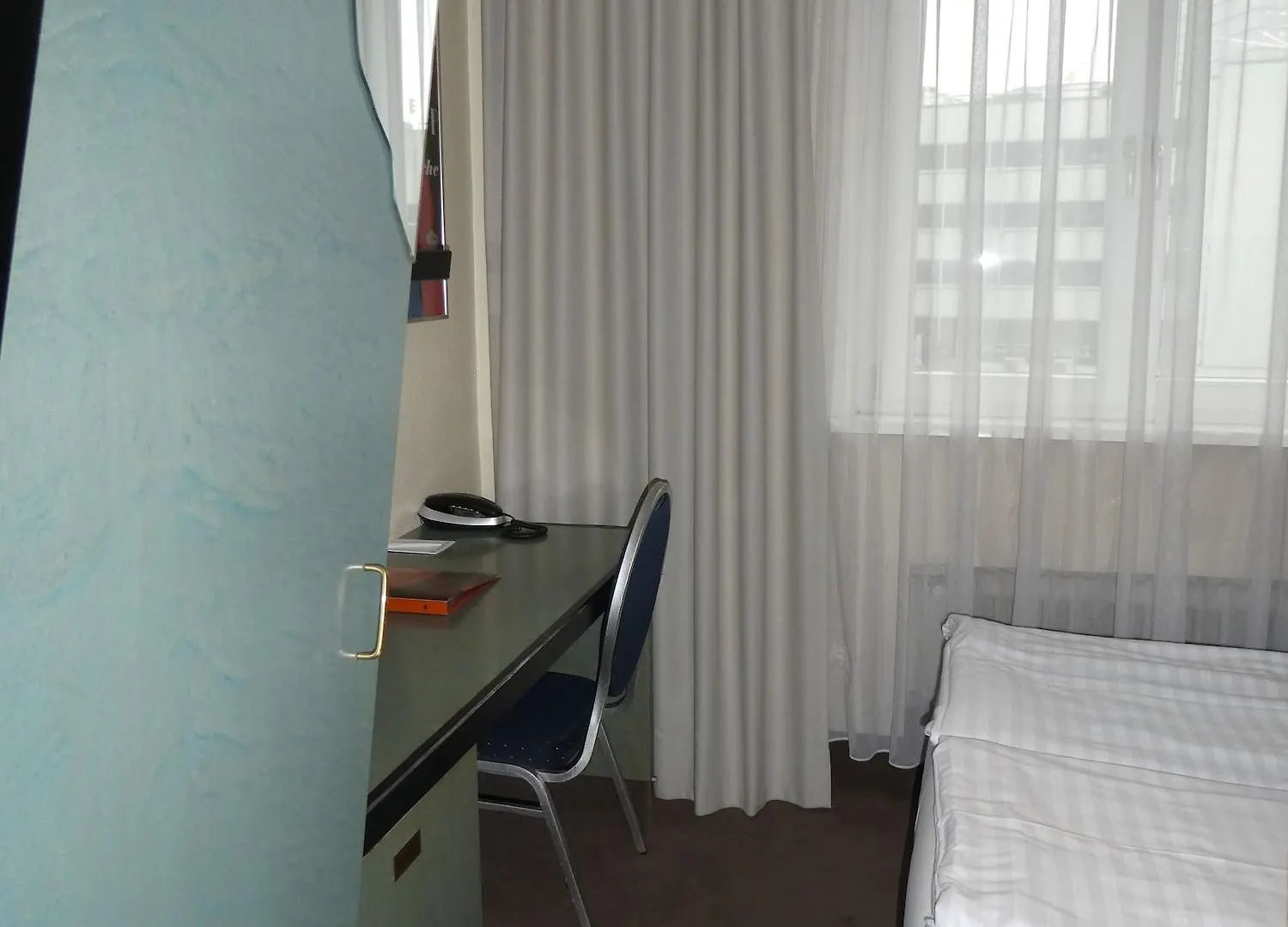 ***  Hotel Monopol City Centre Дюссельдорф Германия