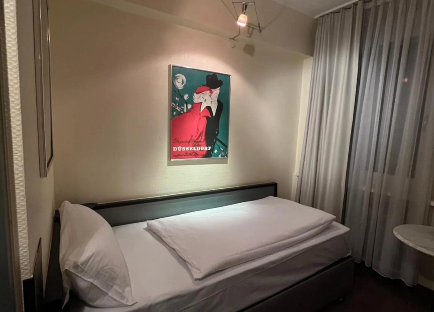 Hotel Monopol City Centre Дюссельдорф Германия