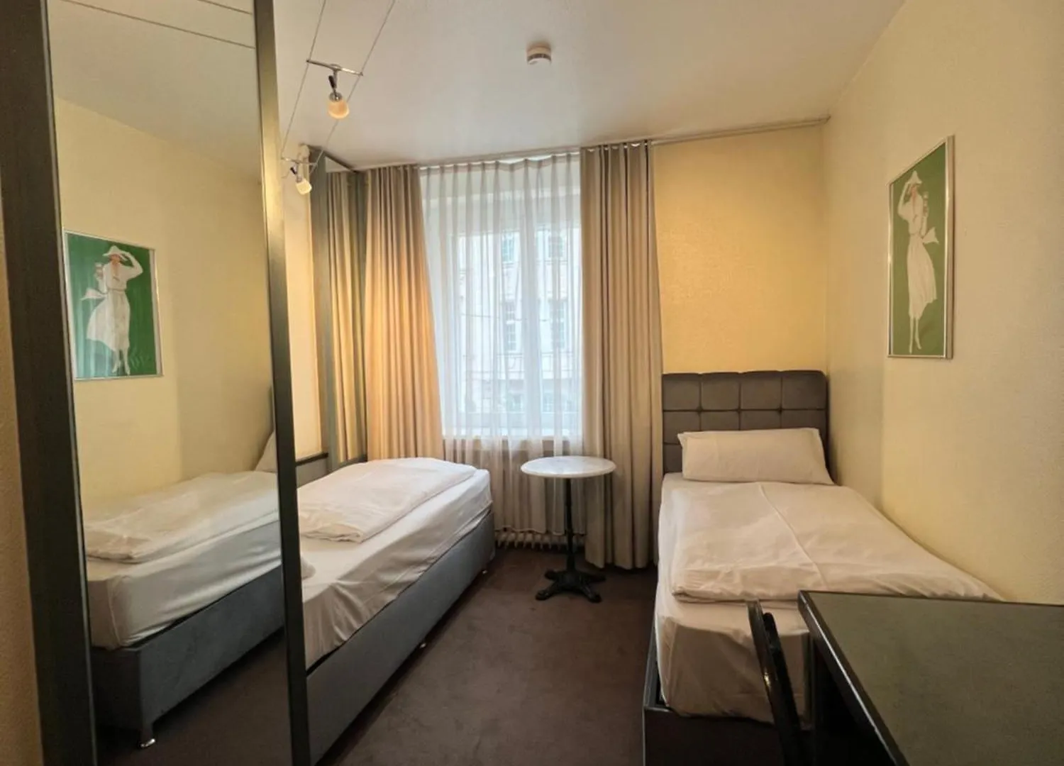 Hotel Monopol City Centre Дюссельдорф 3*,  Германия