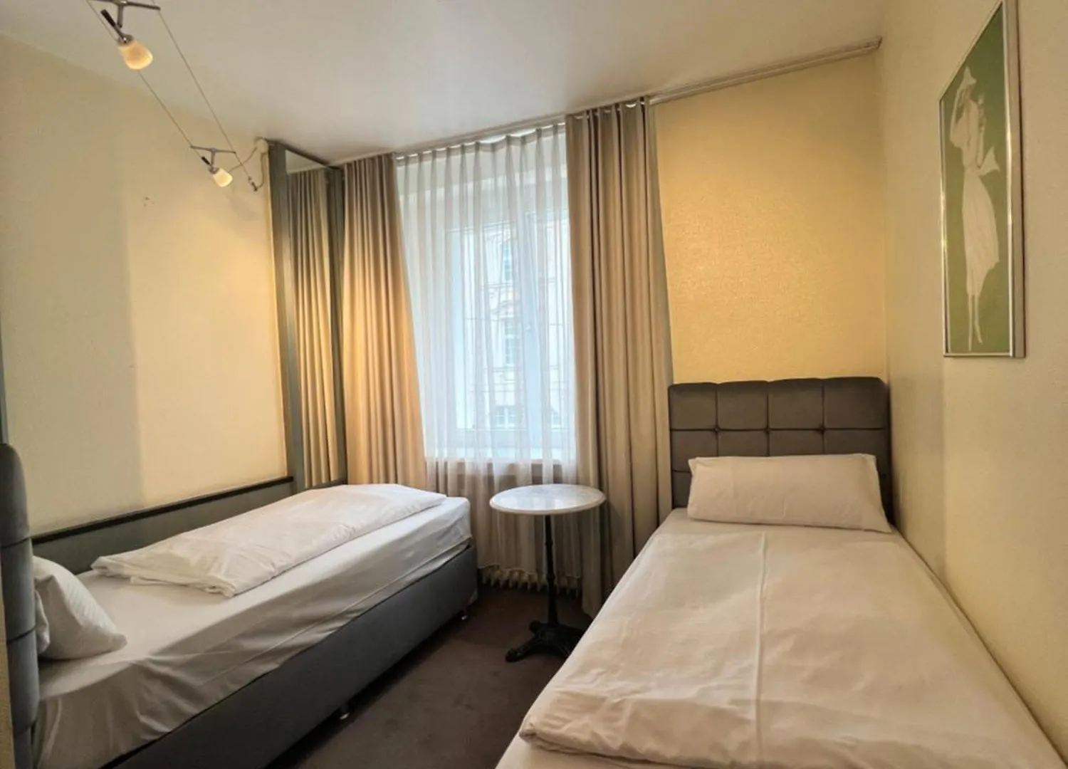 Hotel Monopol City Centre Дюссельдорф