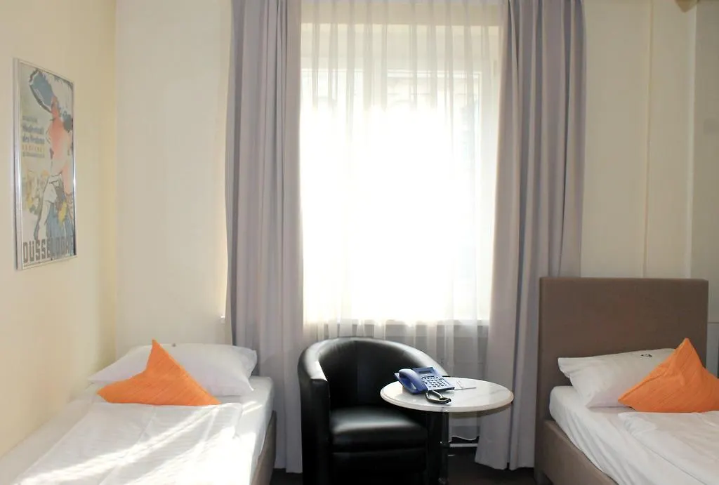 Hotel Monopol City Centre Дюссельдорф